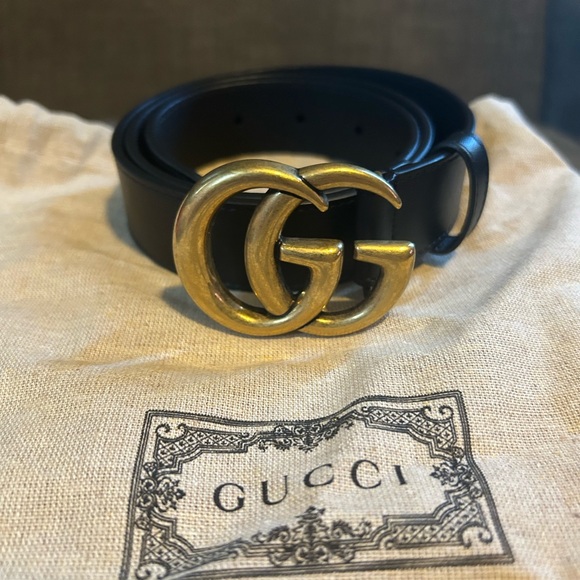 Gucci Black Belt with Gold GG Buckle - Picture 1 of 4